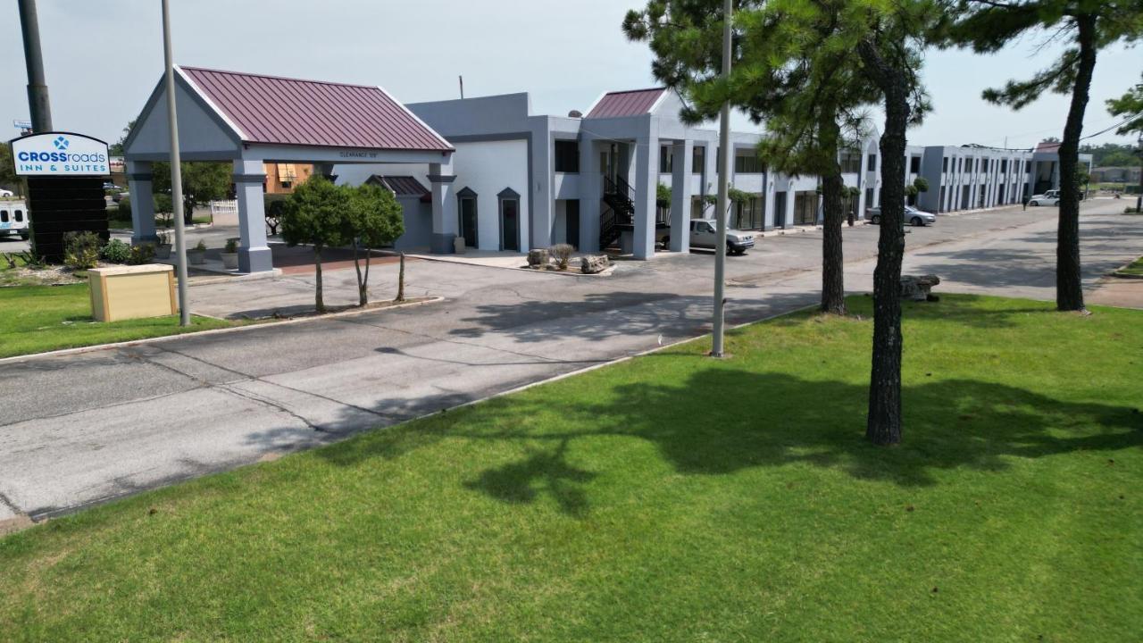 ווסט ממפיס Crossroads Inn & Suites מראה חיצוני תמונה